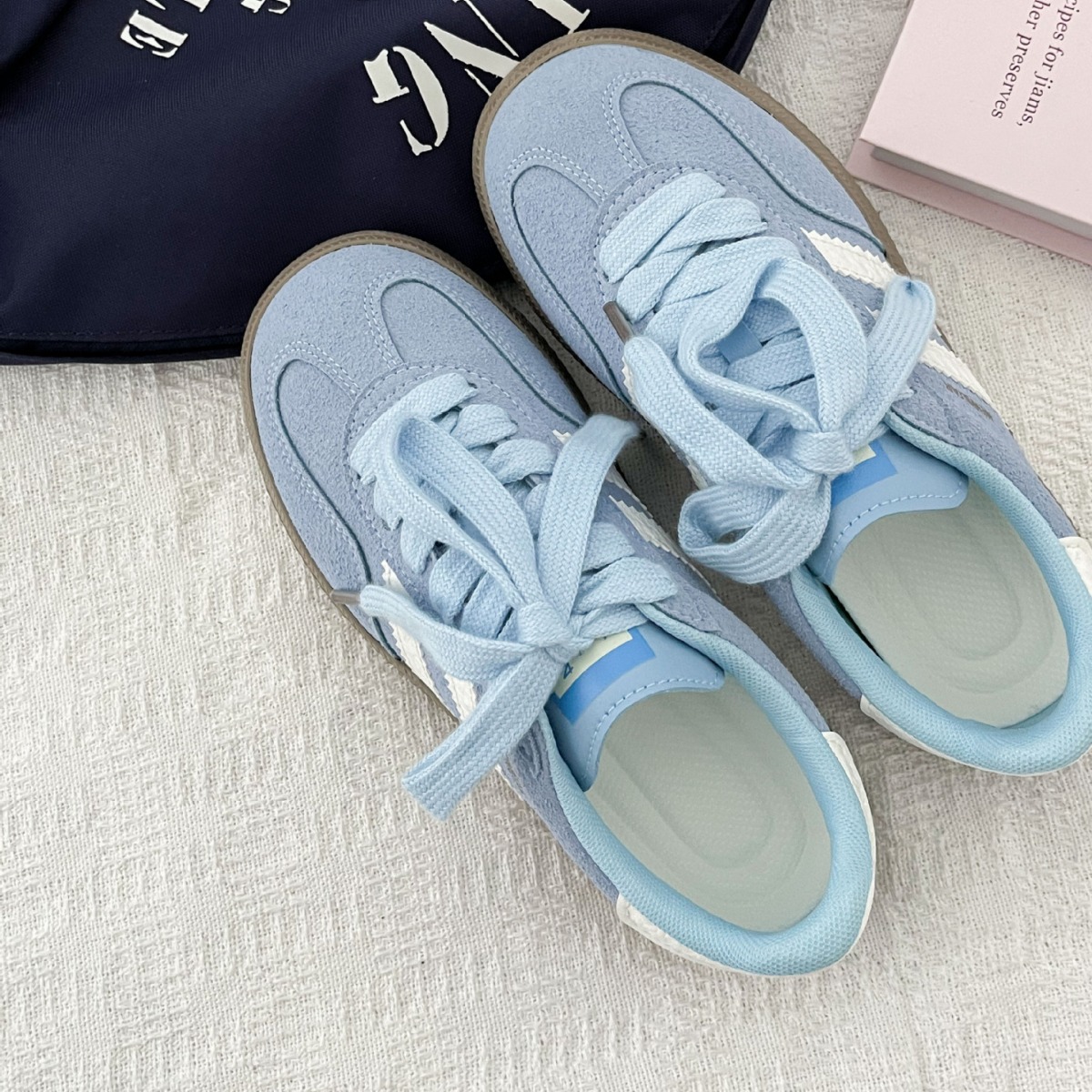Vintage-style sneakers for wom - Guipure Lace Panel review and price